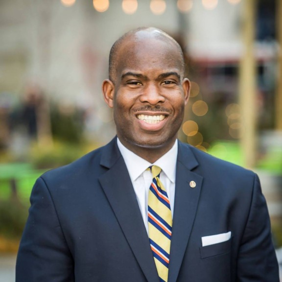 Headshot of Derek Green