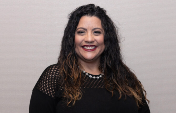 Headshot of Luz B. Colón