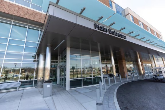 Entrance to hospital