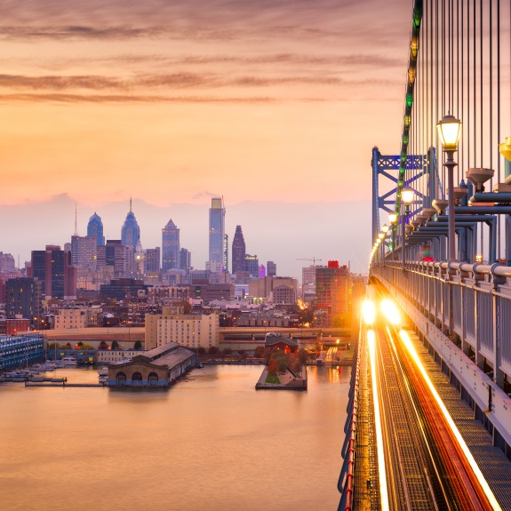 Philadelphia, Pennsylvania, USA downtown skyline from the Benjamin Franklin Bridge (2018)
