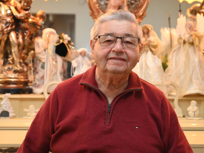 Image of Candelario Lambay in a red long-sleeved shirt